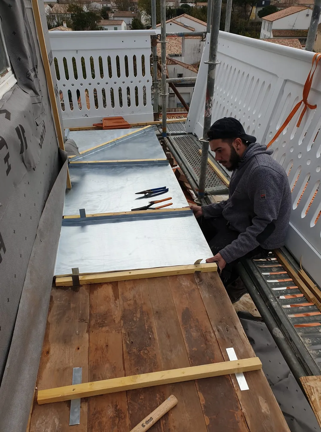 réalisation socle en zinc, zinguerie île-en-Ré