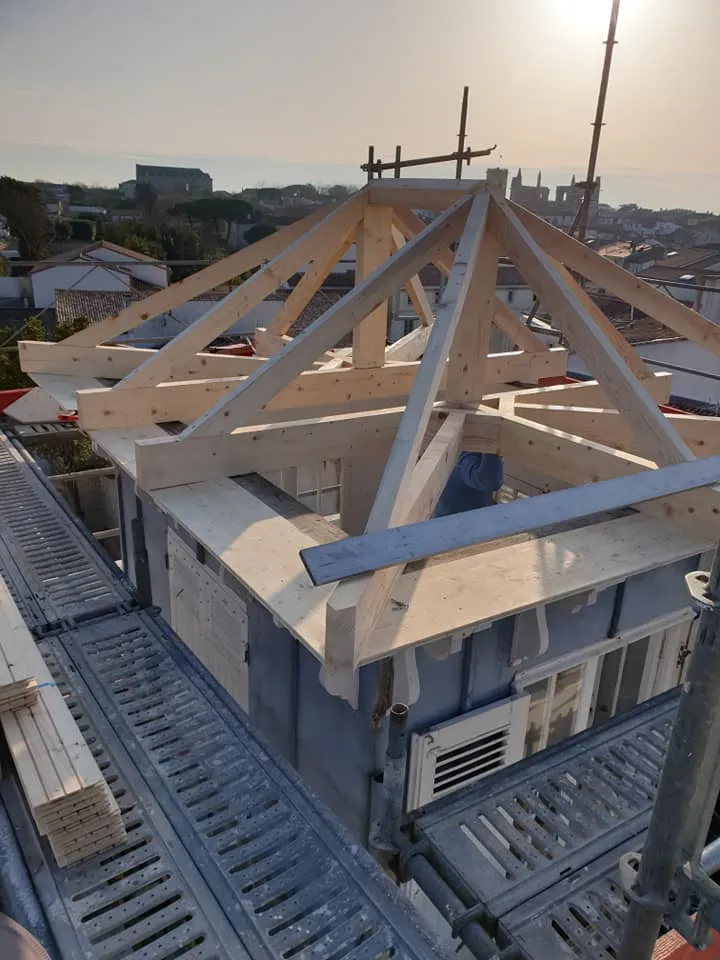Création charpente pour rénovation lanternon saint-martin-en-ré